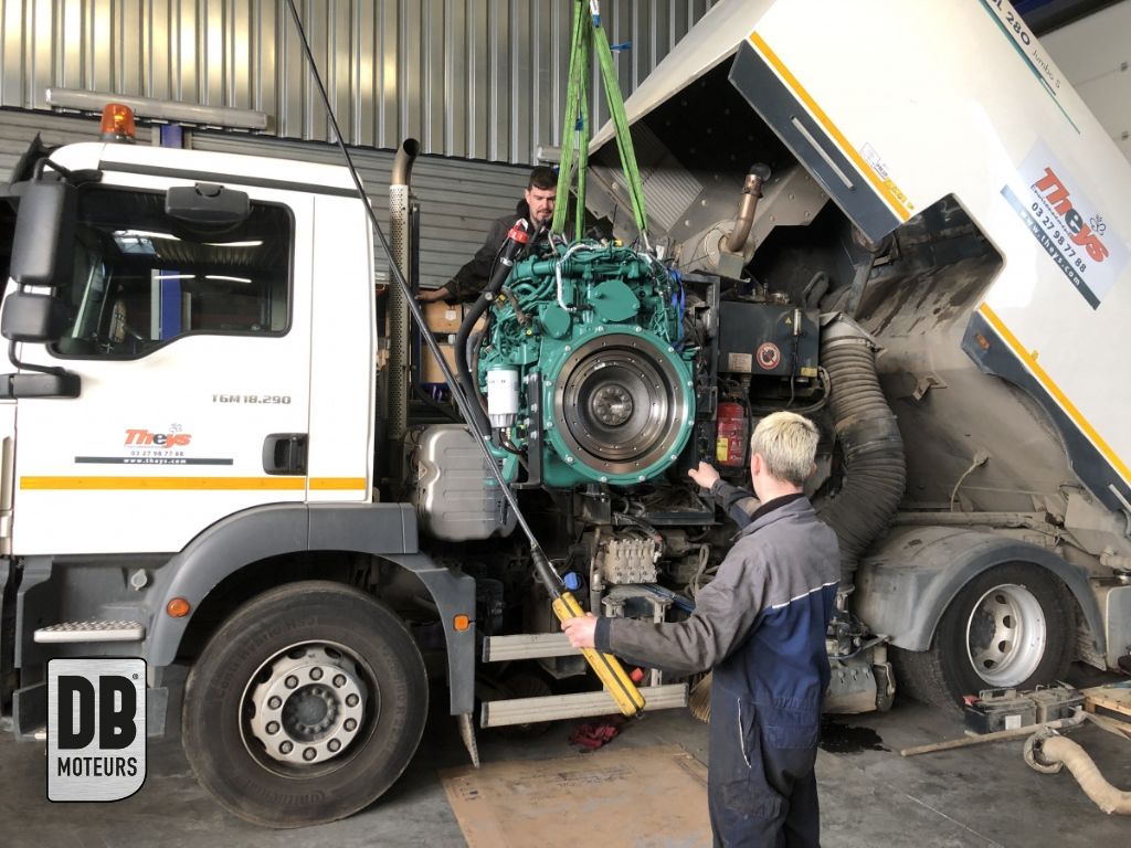 Remotorisation Volvo Penta DB Moteurs sur camion nettoyage Brock