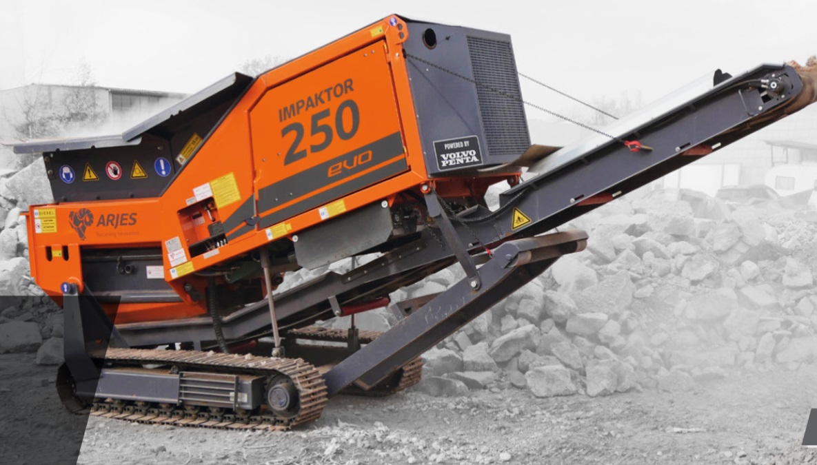 Arjes machine Impaktor 250 EVO avec moteur Volvo Penta TAD