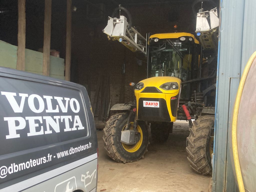 Dépannage d'une machine agricole Artec avec moteur Volvo Penta