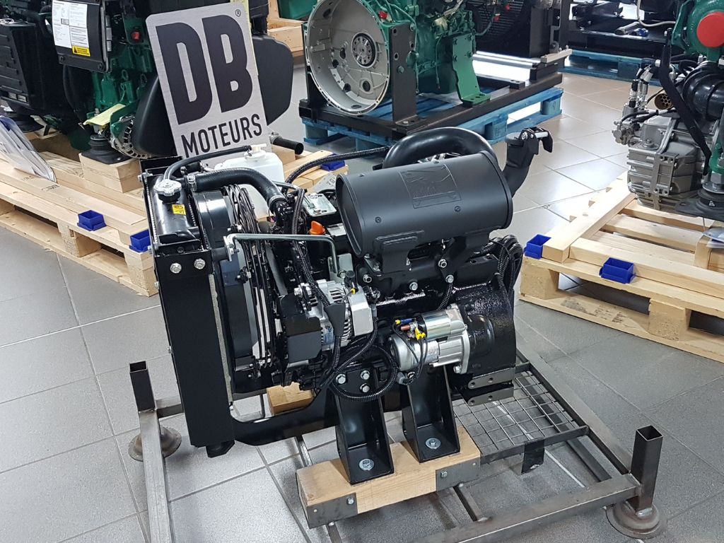 DB Moteurs Yanmar moteur pompe hydraulique 3TNM68 Image1